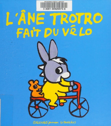 L'âne Trotro fait du vélo